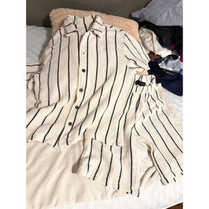 Preowned, Zara 2 piece set , white/black, boys size 8/9